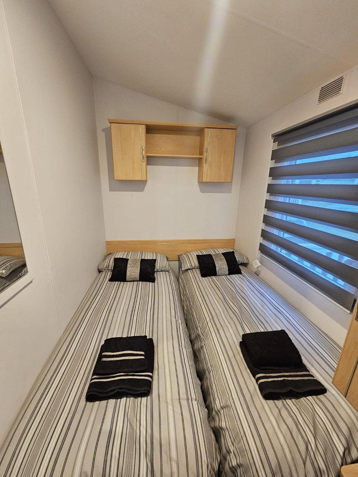 Tattershall Lakes Hot Tub Lodge Breaks Dış mekan fotoğraf